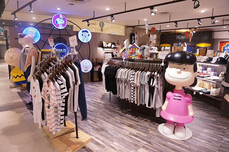PEANUTS史努比專賣店，滿滿的史努比讓人為之瘋狂！