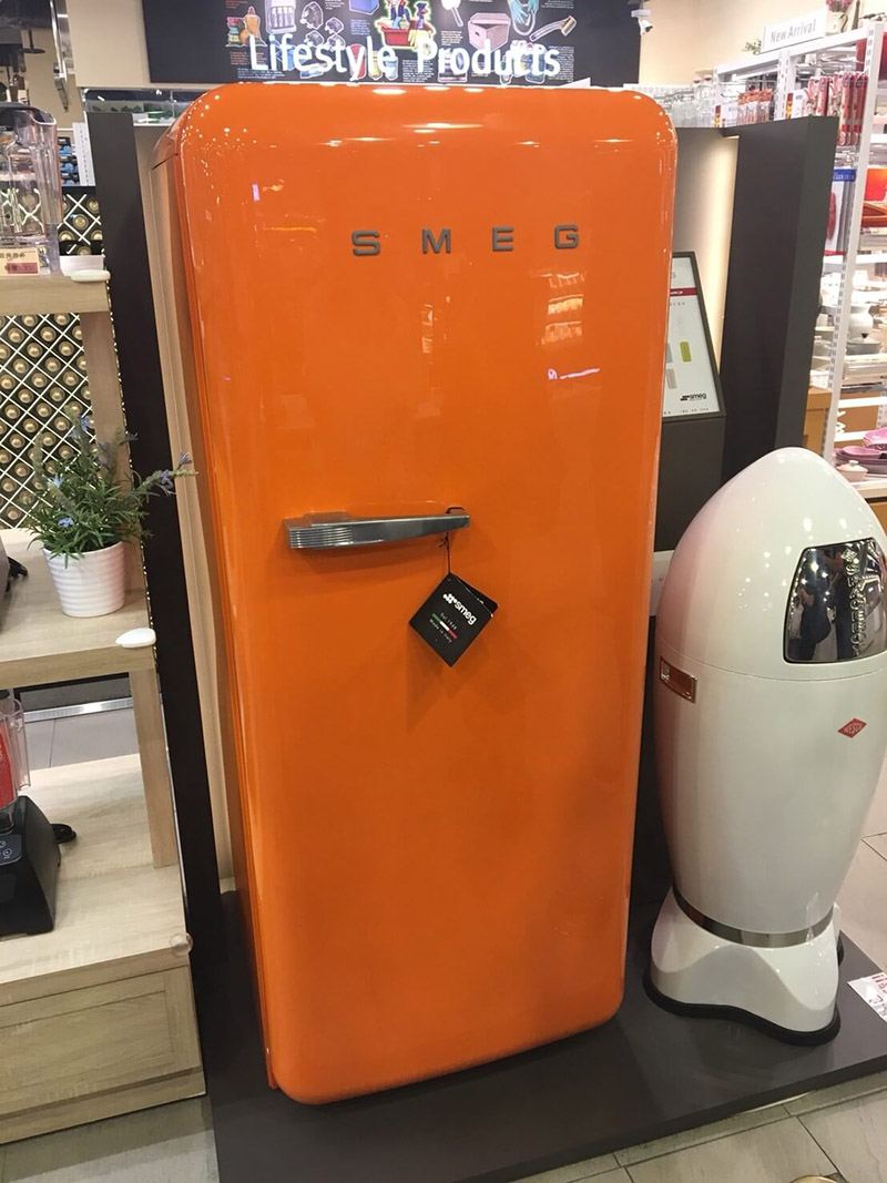 平庸的室內就缺這一色？讓繽紛的SMEG冰箱點綴你的生活吧！